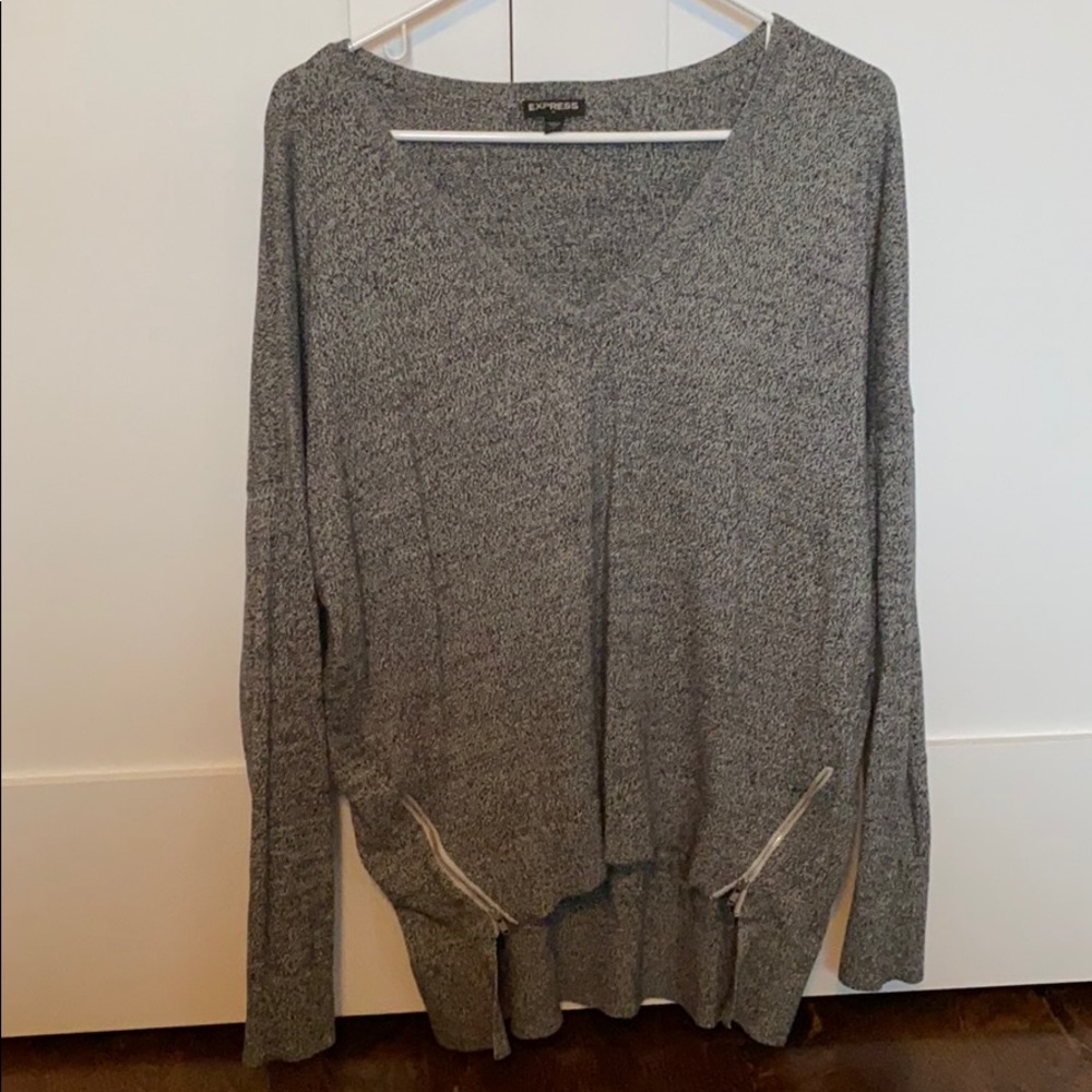 Express sweater with zipper details